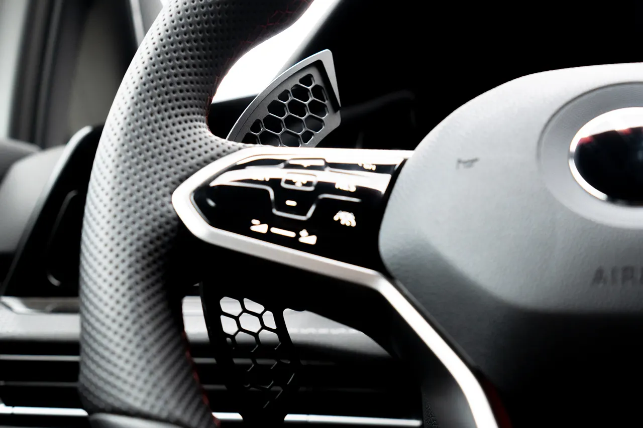 Schaltwippen "HG-Design" Golf 8 GTI/ Clubsport 245/300PS