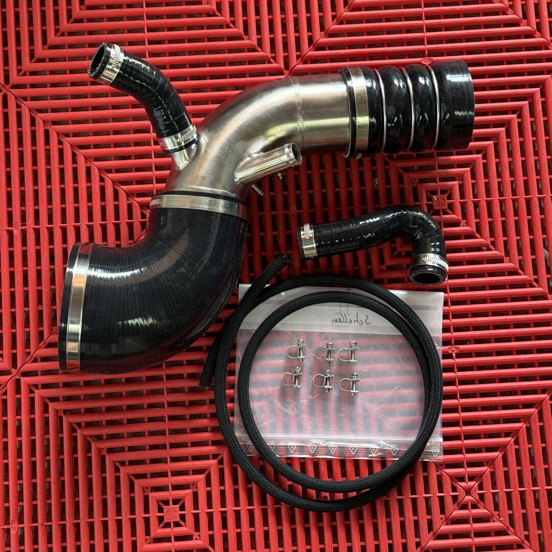 Ansaugung für 1.8T mit Garrett/Pulsar G25-550/G25-660, GT28/GTX28 i.V.m. Topmount Abgaskrümmer