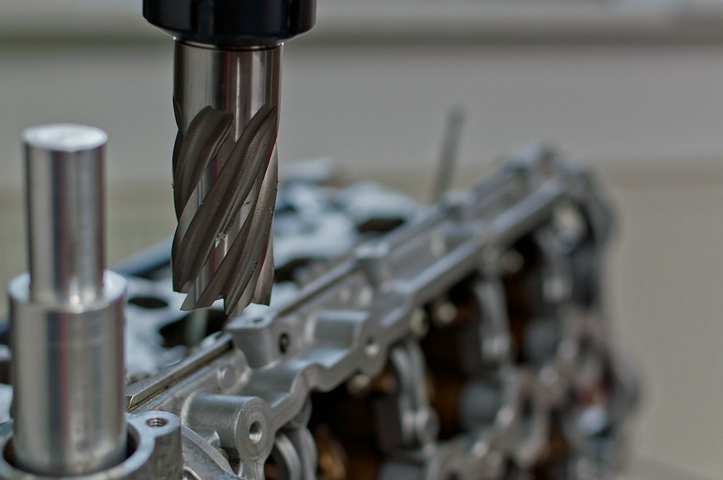 2.0L TFSI EA113 Rollenstößel Gehäuse fräsen BAR-TEK®