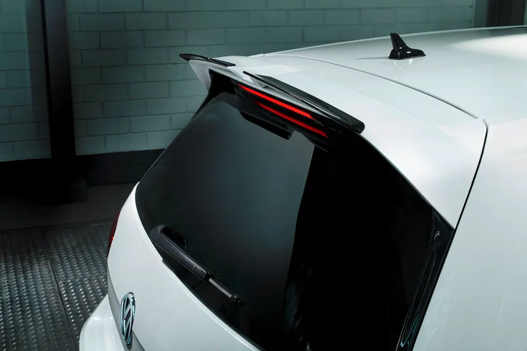 OETTINGER Zusatz-Wings für Dachspoiler Golf 7