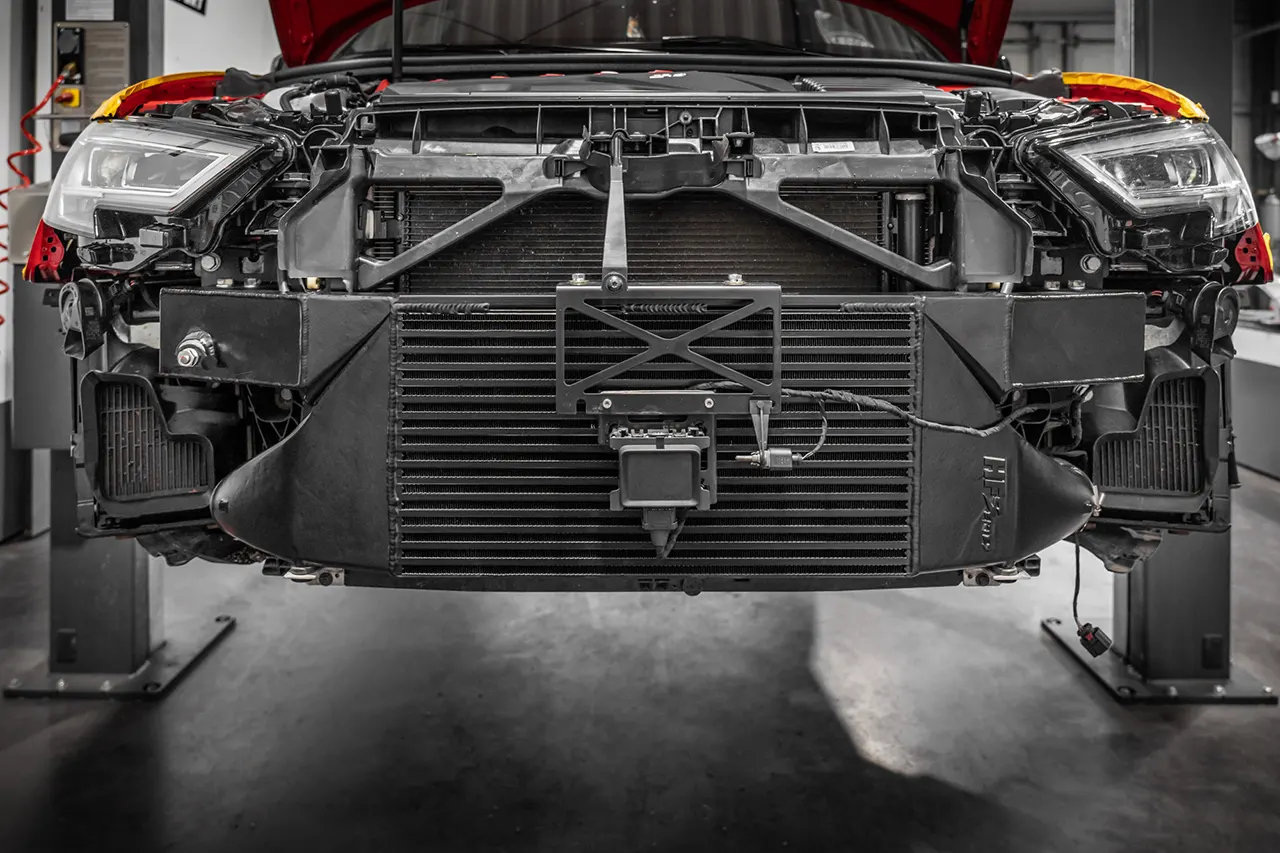 HF-Series Front-Ladeluftkühler Audi RS3 8V / 8Y, TTRS 8S 2.5 TFSI 367/400PS
