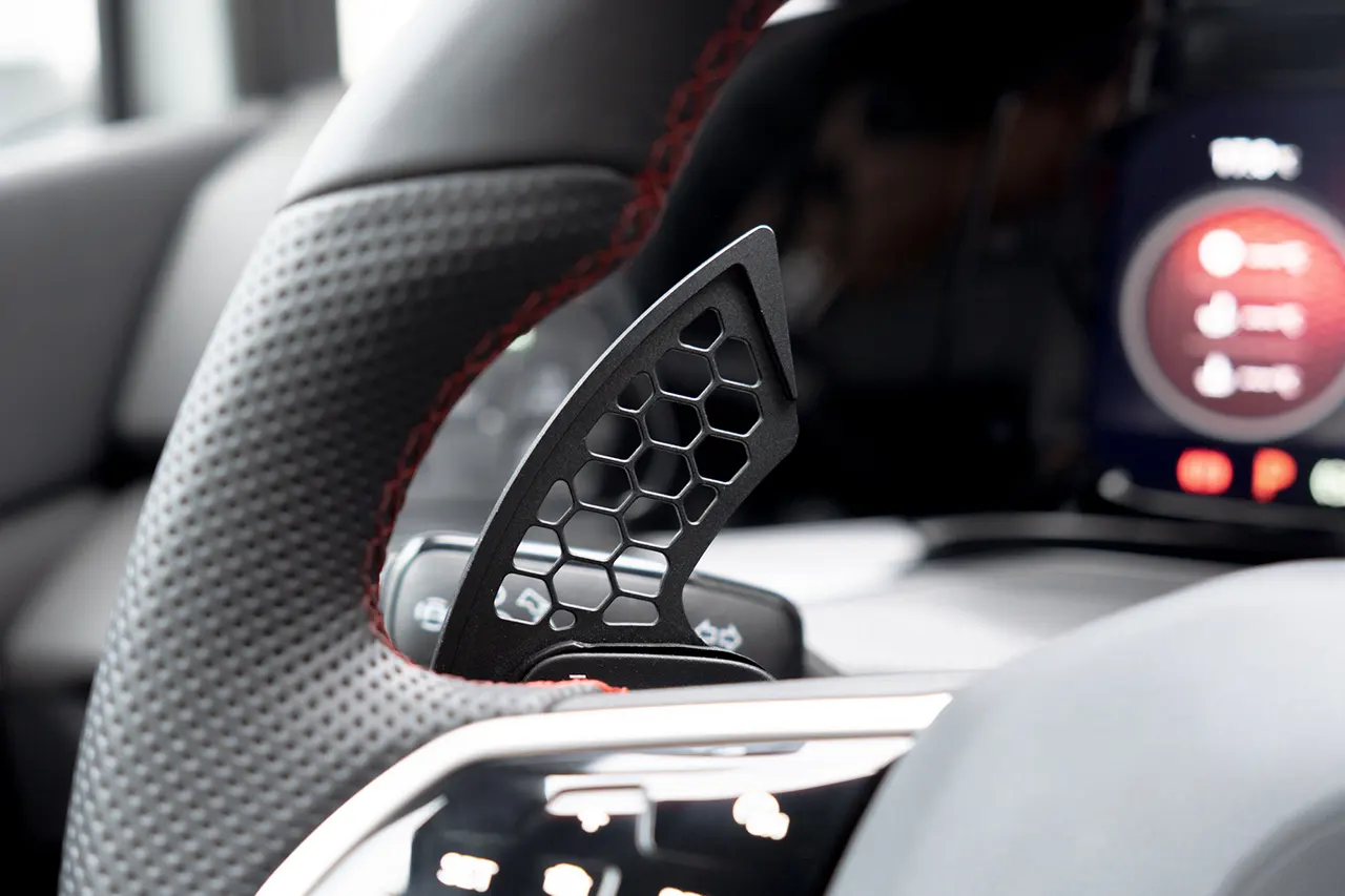 Schaltwippen "HG-Design" Golf 8 GTI/ Clubsport 245/300PS