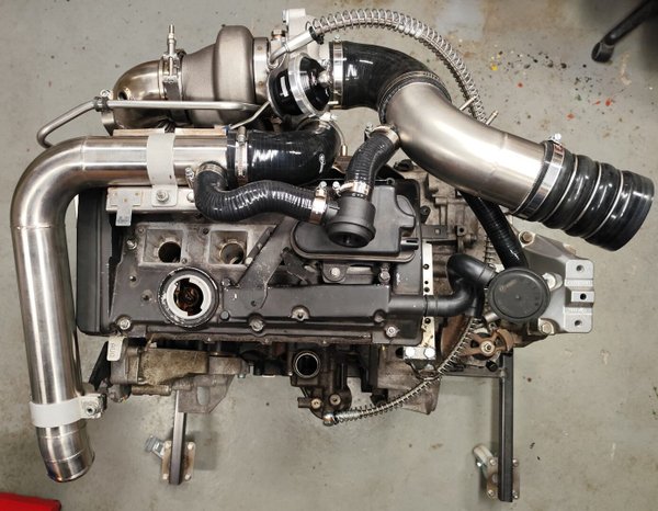1.8T 20V Plug & Play Turbo Kit: Pulsar G25-550 + Stoßaufladungskrümmer + Downpipe