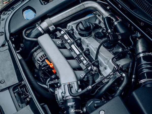 1.8T 20V Plug & Play Turbo Kit: Pulsar G25-550 + Stoßaufladungskrümmer + Downpipe