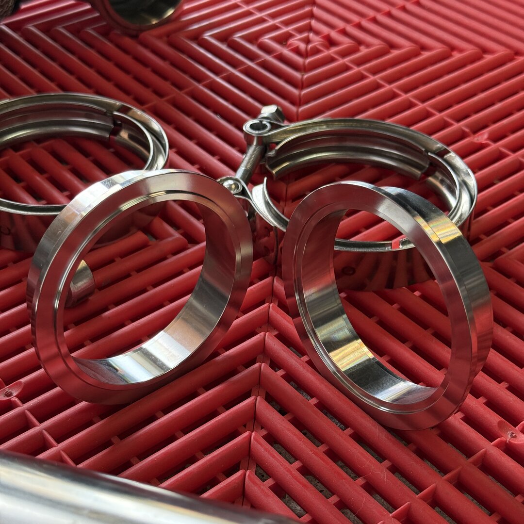 Downpipe für 1.8T mit Garrett/Pulsar G25-550/G25-660, GT28/GTX28 i.V.m. Topmount Abgaskrümmer