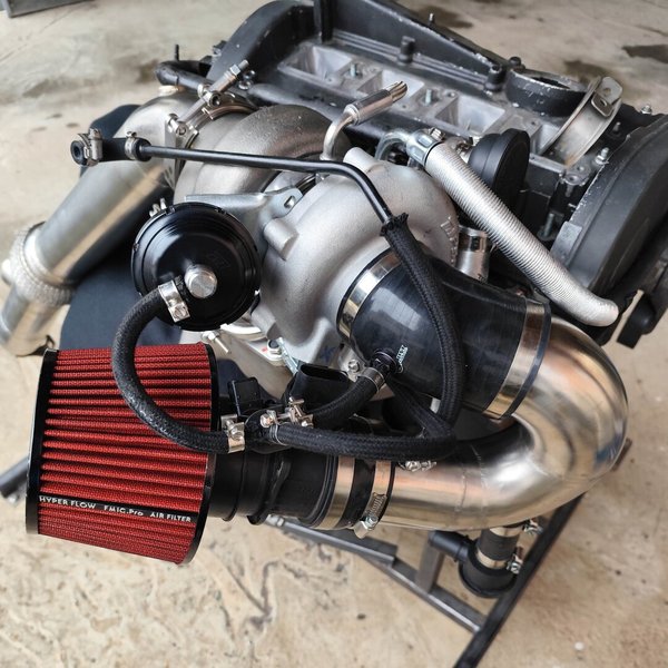 1.8T längs Plug & Play Turbo Kit: Pulsar G25-550 + Krümmer + Downpipe + Leitungen + Ansaugrohr