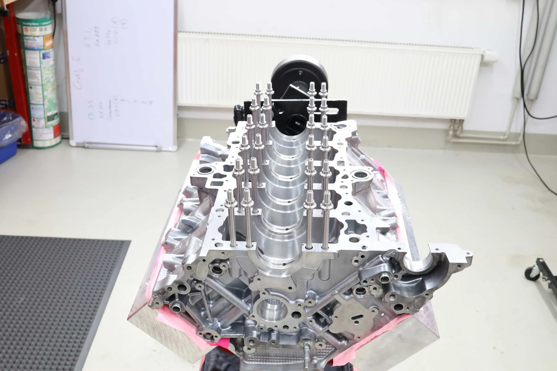 4.0 TFSI EA825 High End Stehbolzen Block BAR-TEK®