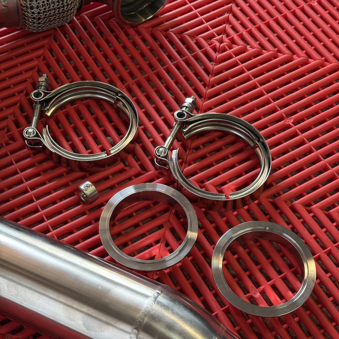 Downpipe für 1.8T mit Garrett/Pulsar G25-550/G25-660, GT28/GTX28 i.V.m. Topmount Abgaskrümmer