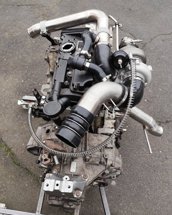 1.8T 20V Plug & Play Turbo Kit: Pulsar G25-550 + Stoßaufladungskrümmer + Downpipe