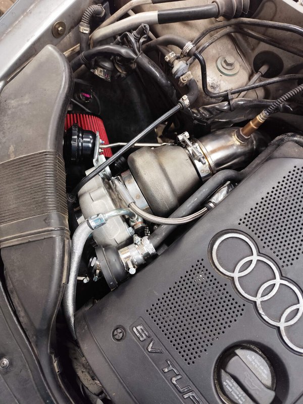 1.8T längs Plug & Play Turbo Kit: Pulsar G25-550 + Krümmer + Downpipe + Leitungen + Ansaugrohr