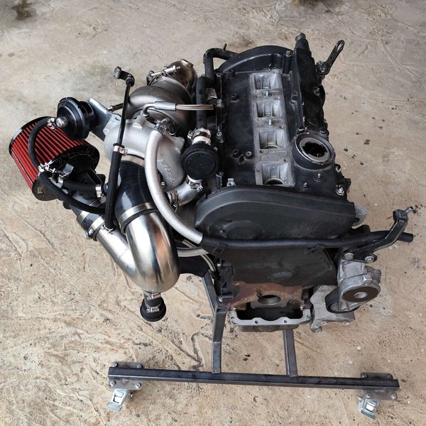 1.8T längs Plug & Play Turbo Kit: Pulsar G25-550 + Krümmer + Downpipe + Leitungen + Ansaugrohr