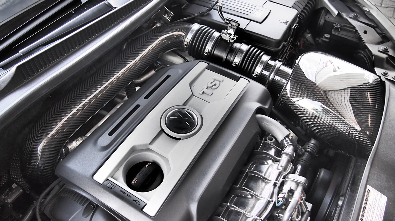 Carbon Ansaugrohr LMM > Turbolader VAG 1.8-2.0 T(F)SI (z.B. Golf 6 GTI, A3 8P)